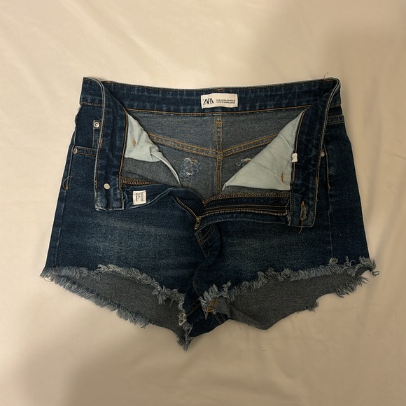 Zara Denim Short - Picture 2 of 3
